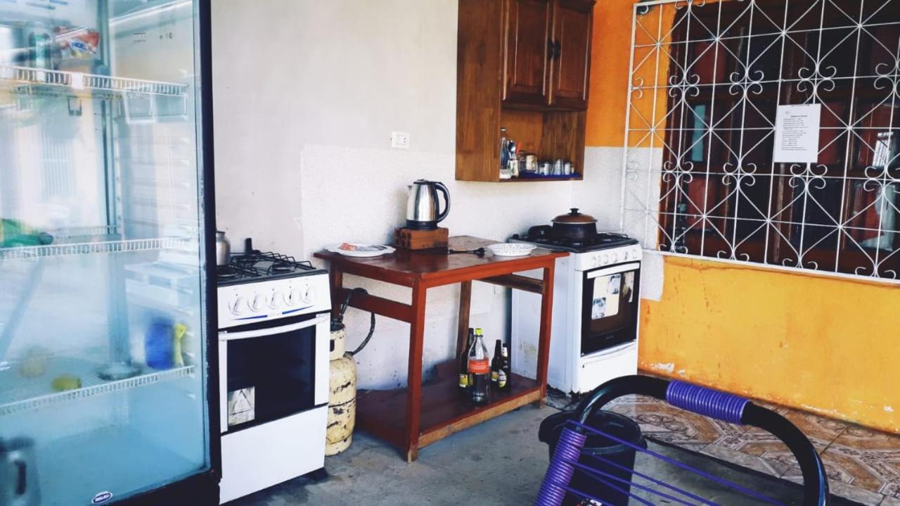 Alojamiento Picaflor Iguazu Hostel Puerto Iguazu Exterior photo